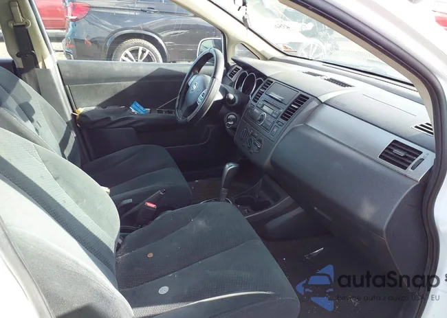 3N1BC1CP4BL409299: 43548247