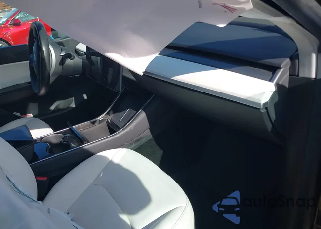 5YJYGDEE8MF081069: 43549561