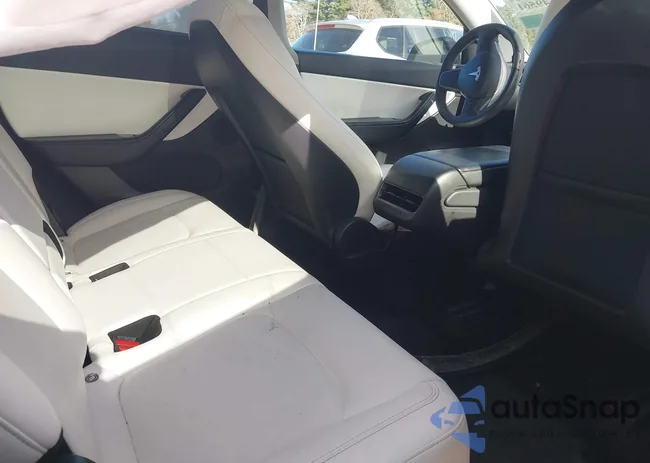 5YJYGDEE8MF081069: 43549561