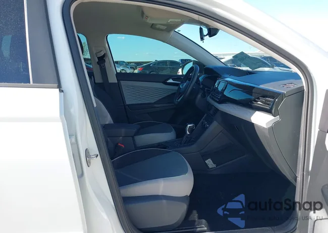 3VVDX7B23NM047985: 43549053