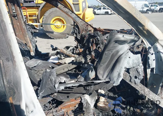 5N1DL1FR1NC340196: 43550682