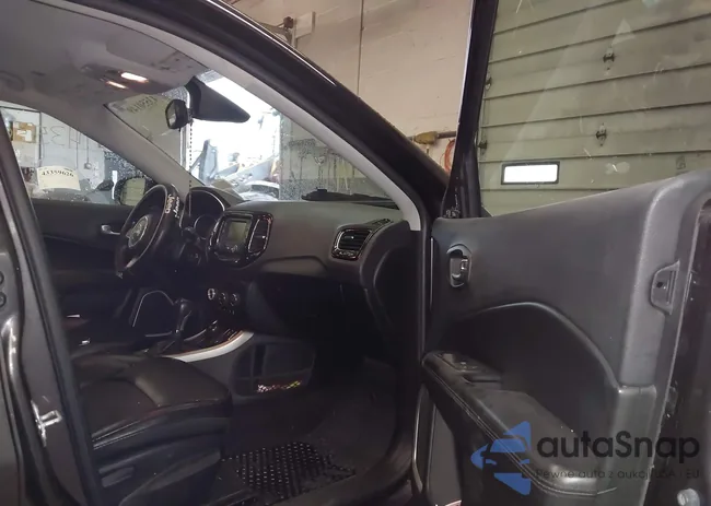 3C4NJDBB0JT454973: 43550149