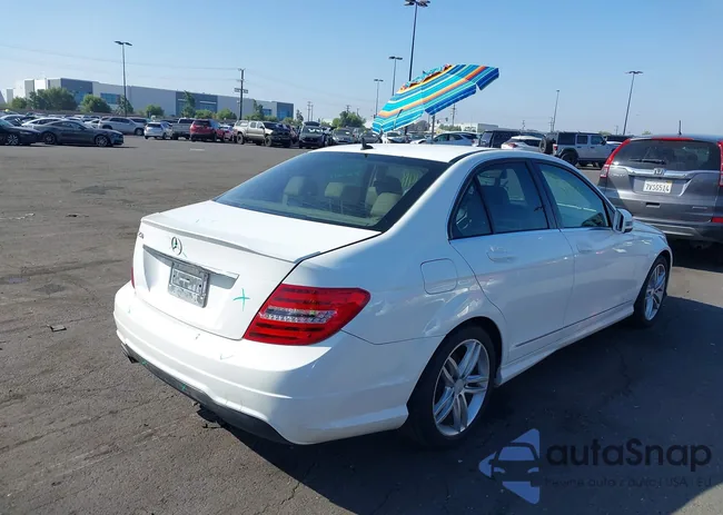 WDDGF4HB1DA838487: 43551418