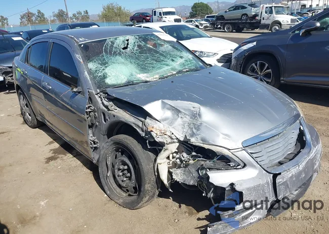 1C3CCBAB8EN237320: 43551760