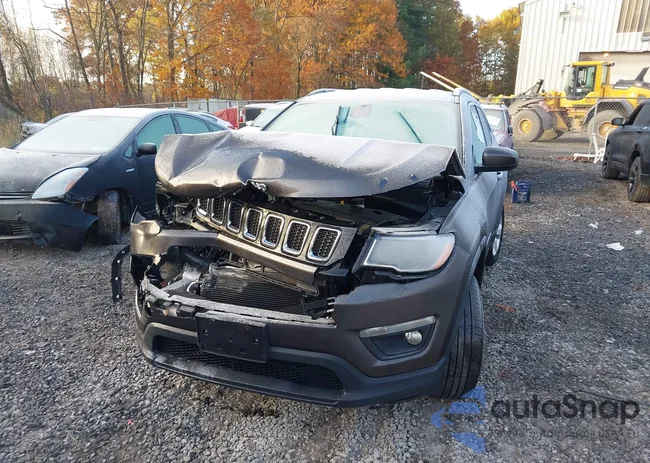 3C4NJDBB8JT366401: 43551076