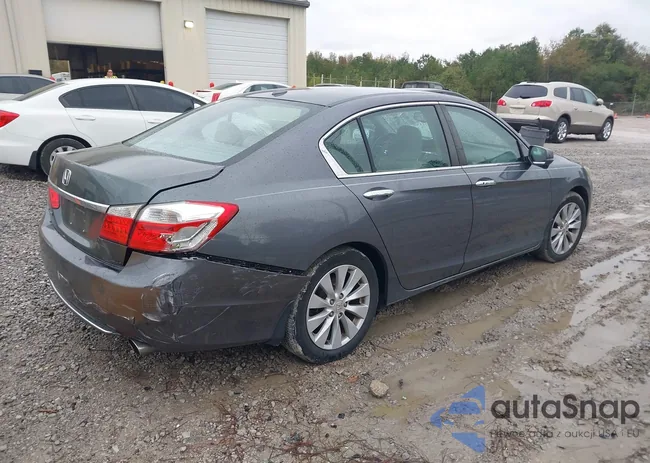 1HGCR2F89DA189745: 43551128