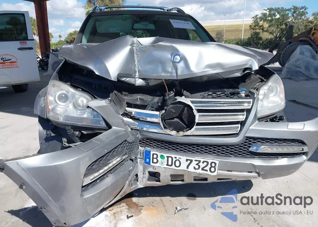 4JGBF8GE2BA718276: 43551228