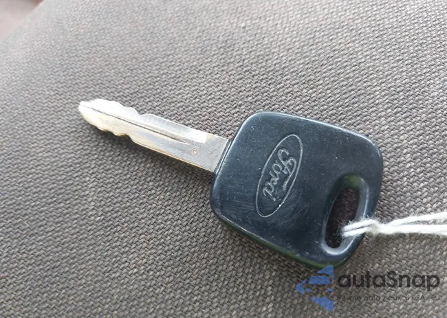 1FTYR14V6YPB66028: 43551281