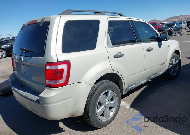 1FMCU031X8KD08004: 43551328