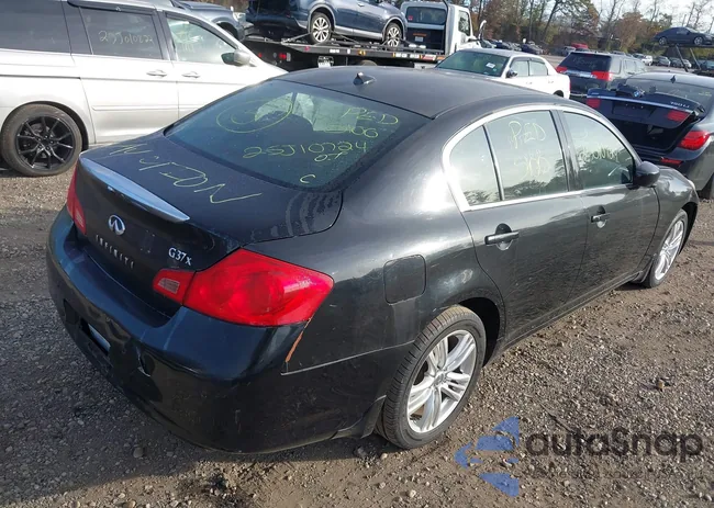 JN1CV6AR4AM452450: 43552456