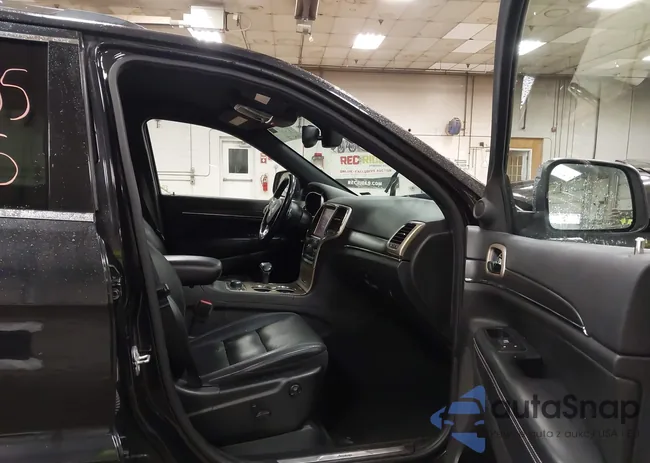 1C4RJFBG4FC796647: 43552775