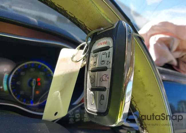 2C4RC1GG2HR584040: 43552842