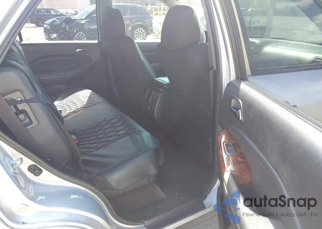 2HNYD18272H501284: 43552843