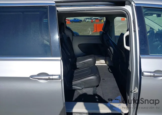 2C4RC1DG3LR264755: 43552847