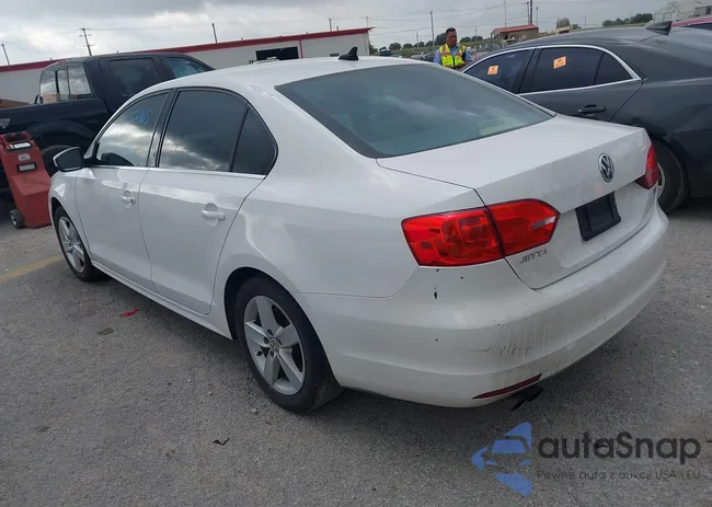 3VW3L7AJ8EM352748: 43552865