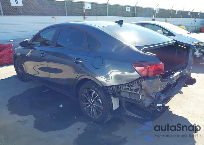 3KPF24AD6PE652054: 43551984