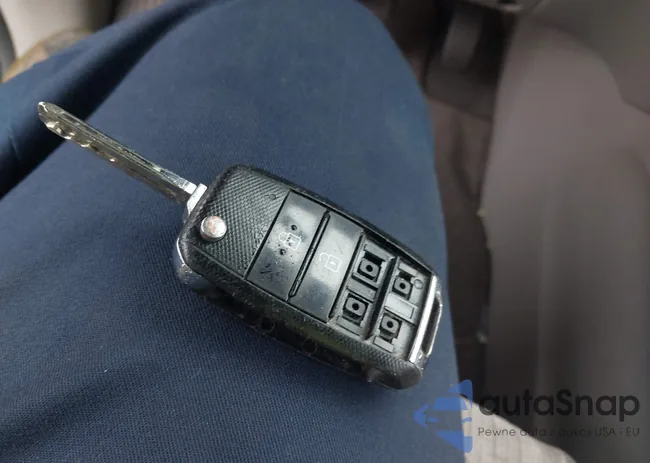 KNDMB5C13G6095416: 43552081