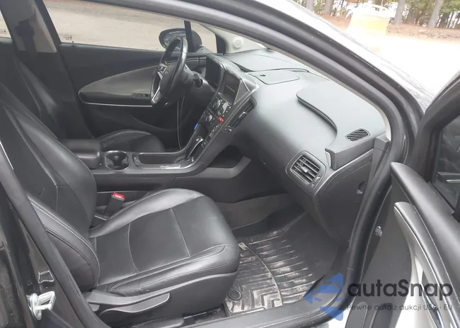 1G1RB6E49FU103668: 43553050