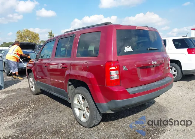 1C4NJPFB3CD685466: 43554570