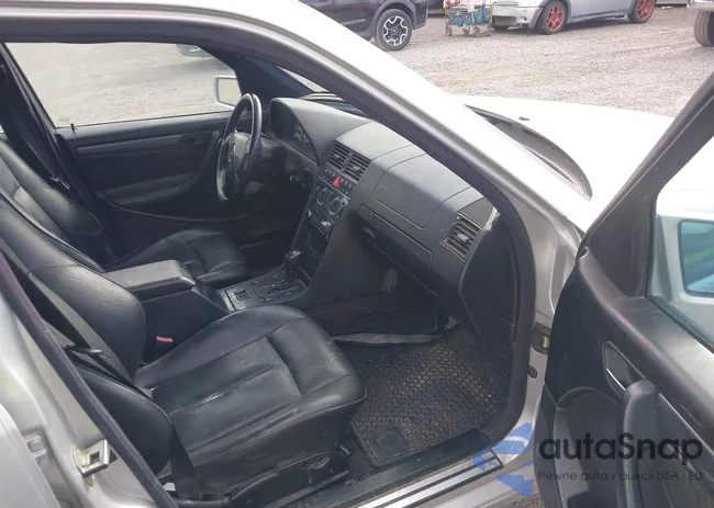 WDBHA24G1XA728853: 43554674