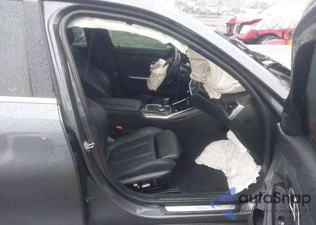 3MW5R7J00L8B24411: 43554875