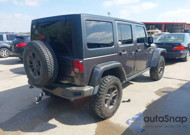 1C4BJWEG3GL208221: 43554338