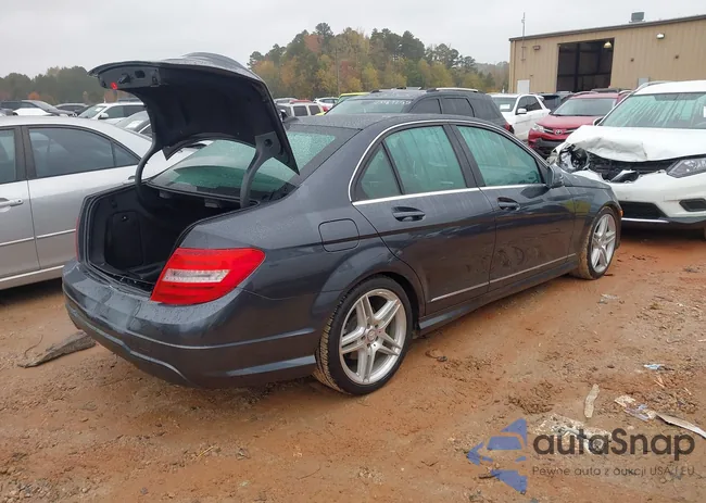 WDDGF4HB9DR273388: 43555359