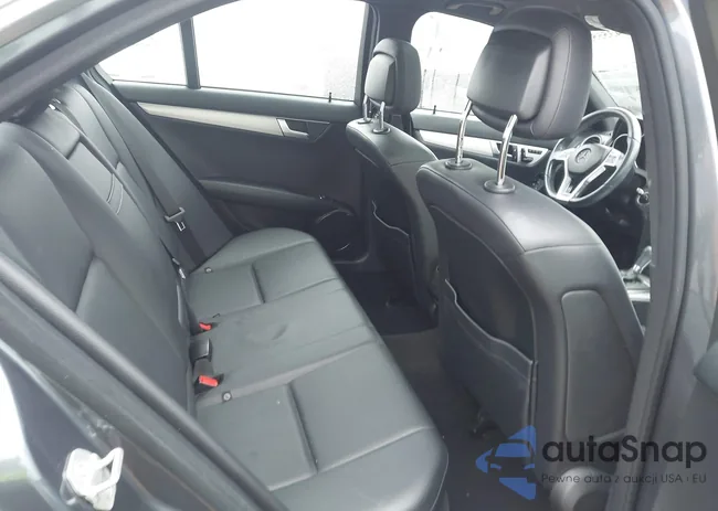 WDDGF4HB9DR273388: 43555359