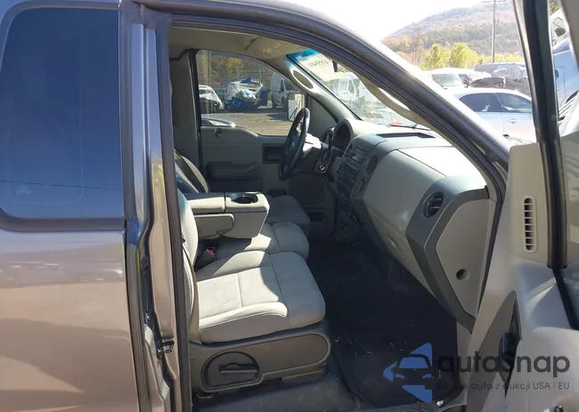 1FTRF02W05KD69072: 43555401