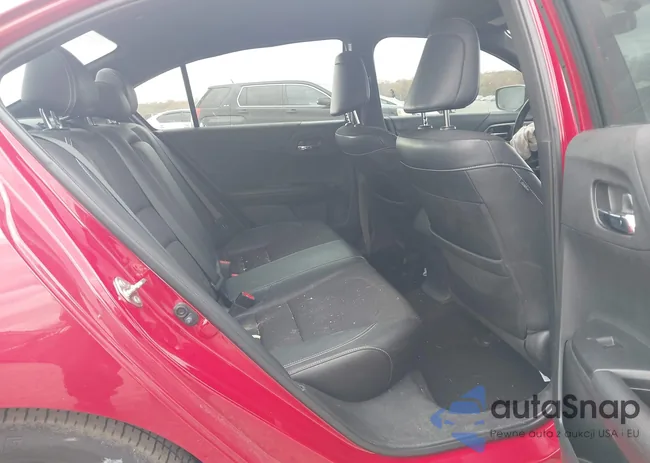 1HGCR2F58GA134374: 43555404