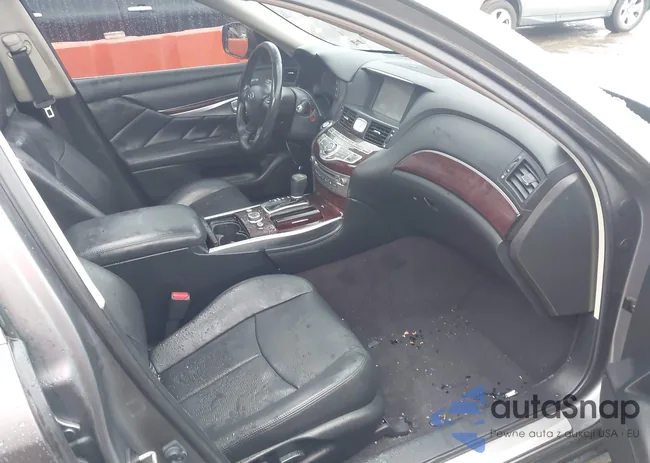 JN1BY1AR9FM561774: 43555572