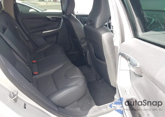 YV440MDB7F2613618: 43555600