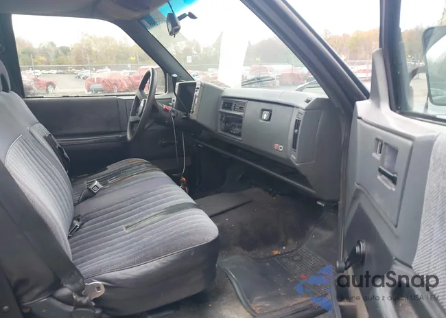 1GCCS14Z8P8147894: 43555697