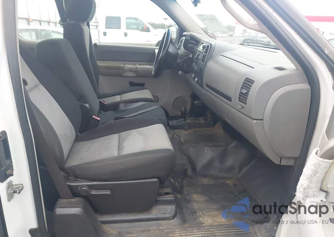 1GTHK29K18E135676: 43555716