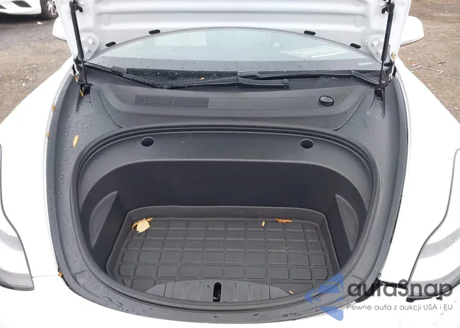 5YJ3E1EB5LF791596: 43555800