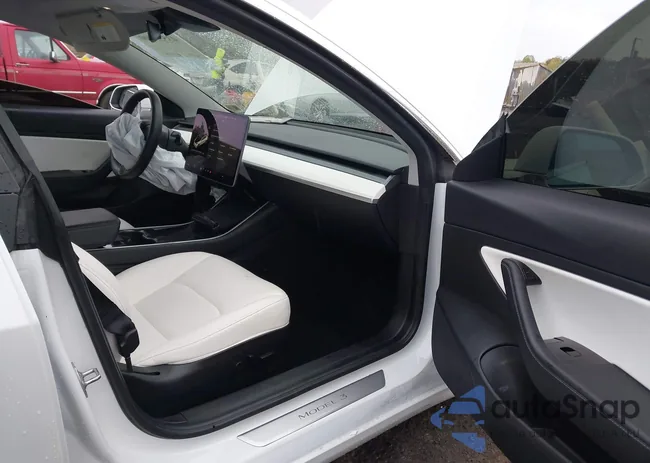 5YJ3E1EB5LF791596: 43555800