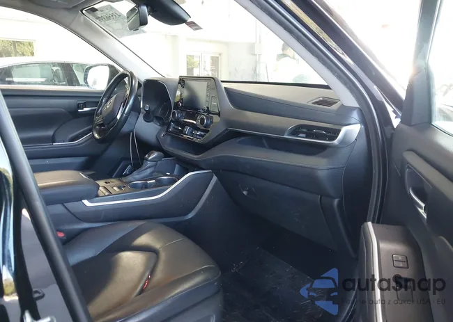 5TDGZRAHXLS010789: 43556399