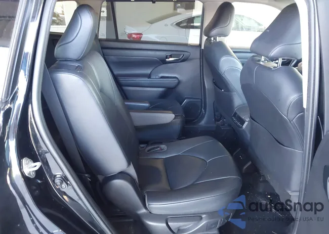 5TDGZRAHXLS010789: 43556399