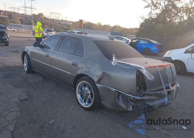 1G6KD5E61BU122307: 43556460