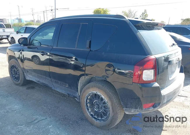 1C4NJCBAXGD711251: 43556633