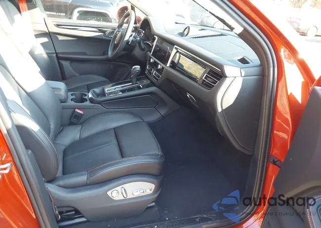 WP1AA2A52RLB12848: 43556716