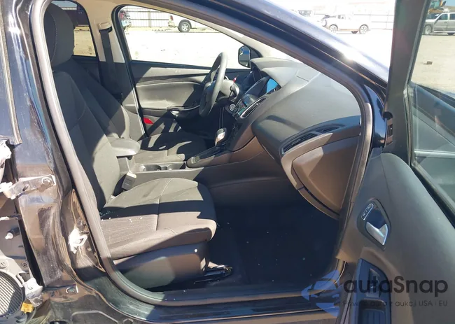 1FADP3M22HL332886: 43556011