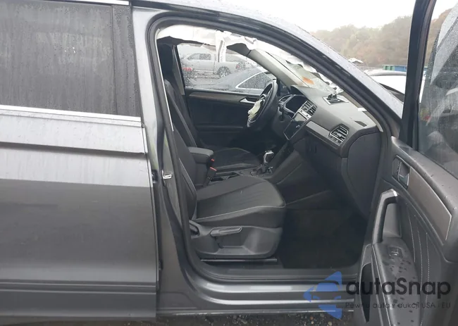 3VVNB7AX2RM024784: 43556021