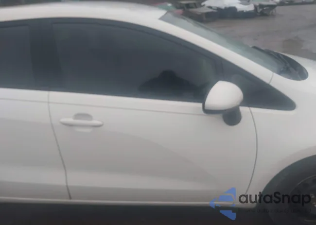 KNADM5A32G6635902: 43556123