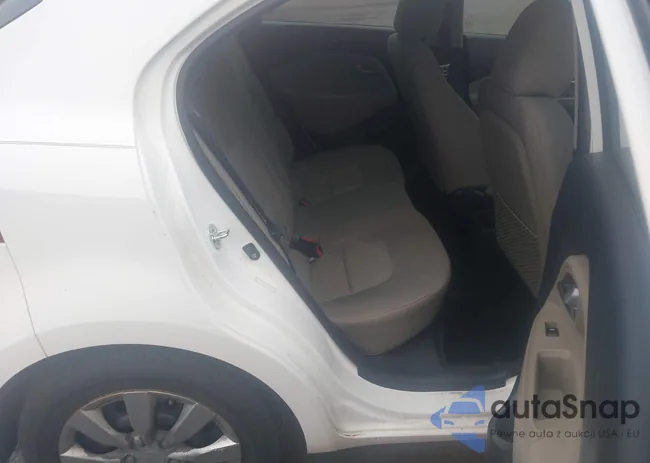 KNADM5A32G6635902: 43556123