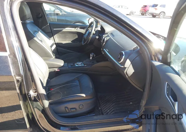 WAUEFGFF7F1063279: 43556301