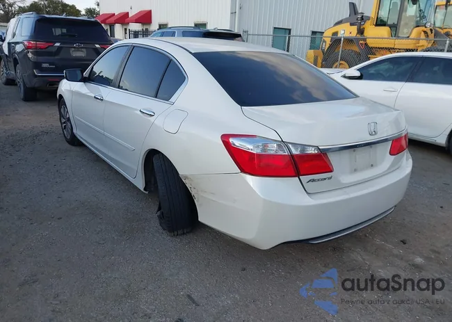 1HGCR2F3XDA226547: 43557400