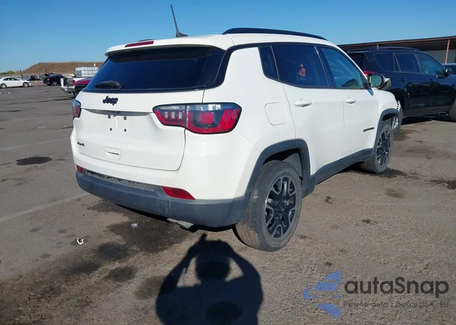 3C4NJDAB9KT807942: 43557542