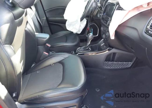 3C4NJCBB0JT304954: 43557592