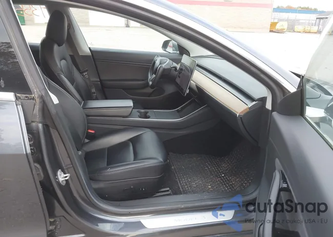 5YJ3E1EA8JF026760: 43556976